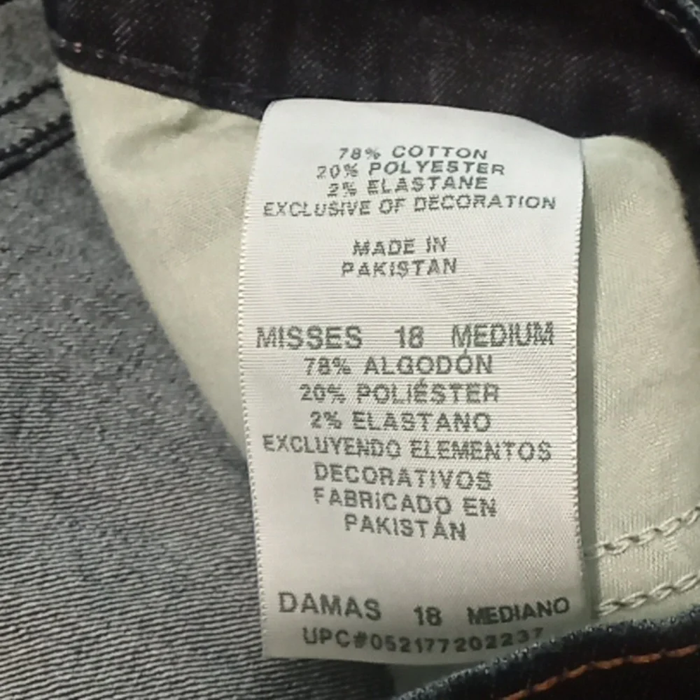 GUC Denizen Curvy boot Cut distressed jeans Size 18 - Picture 6 of 6